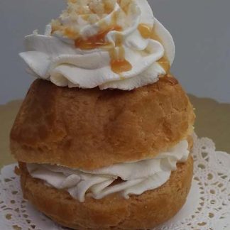 Cream Puff Caramel Mac Nut
